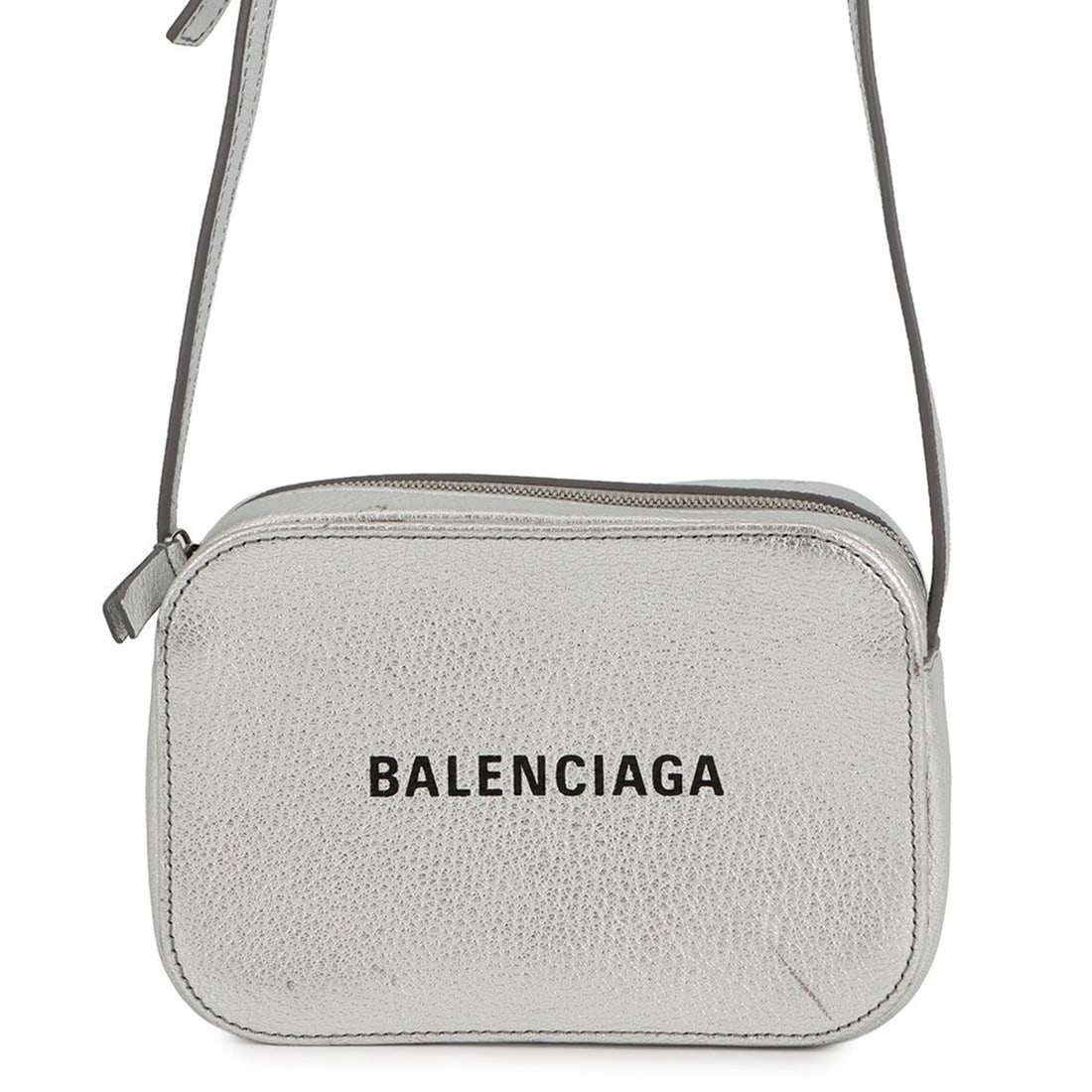 Balenciaga shoulder bag, Everyday Camera Bag XS 552372, BALENCIAGA handbag,: --- Catalog ---Category: SizeSize (HxWxD): 11.5cm x 17cm x 5cm / 4.52'' x 6.69'' x 1.96''Category: DesignType: Handbag, Shoulder bagColor: SilverGender: WomenMaterial: Leather Category: GeneralMPN: 55