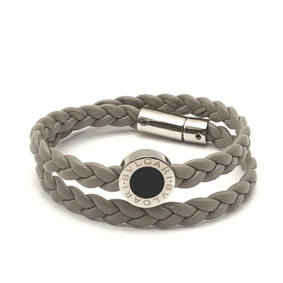 BVLGARI bracelet, gray.: --- Catalog ---Category: SizeLength: 37cm / 14.56''Category: DesignType: Charm braceletColor: GrayGender: Women,MenMaterial: LeatherCategory: GeneralBrand: Bvlgari--- Item List ---Section: ConditionRa