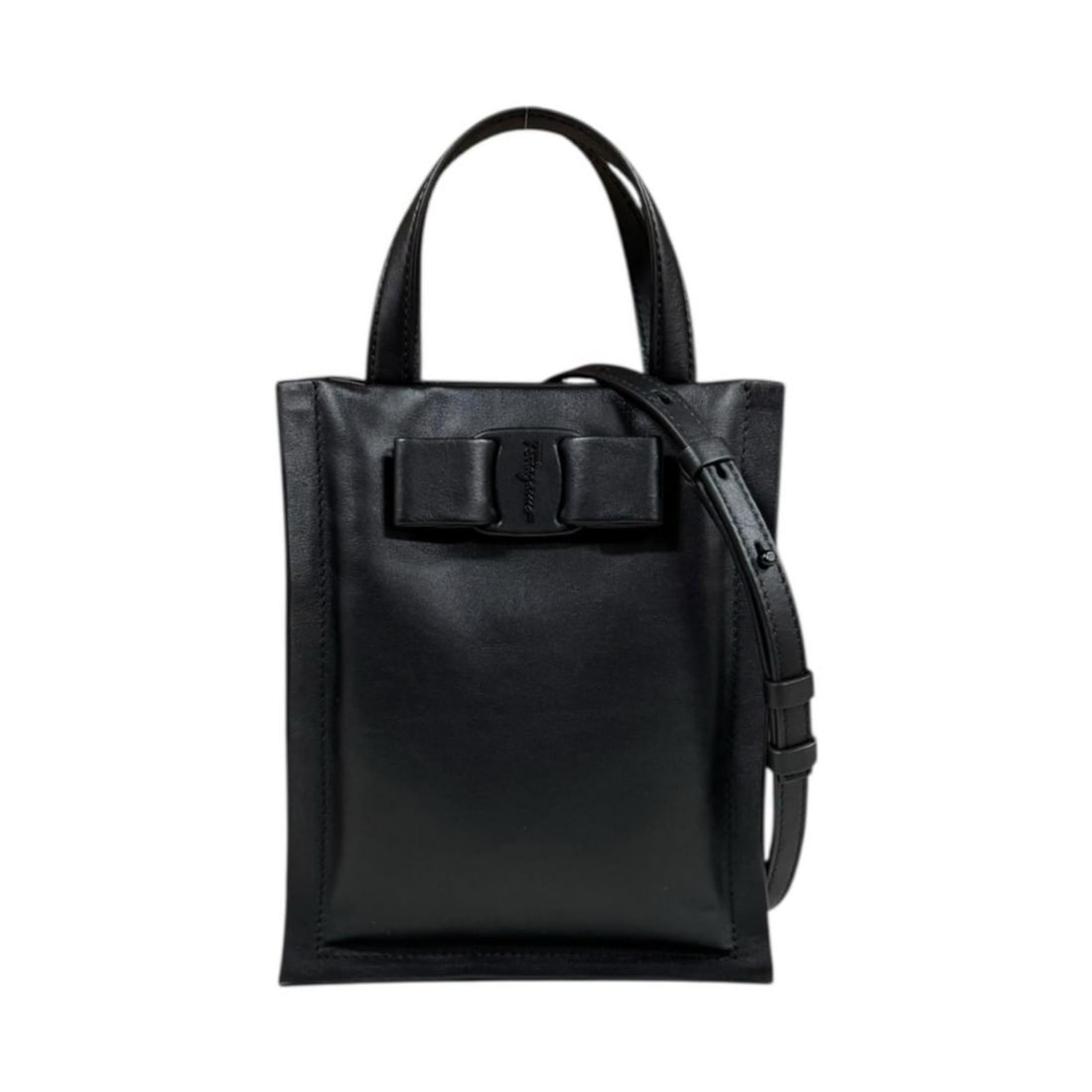 Salvatore Ferragamo Viva Mini Handbag Shoulder Bag Leather 212988 Black Women's Used 2-way: --- Catalog ---Category: SizeSize (HxWxD): 19cm x 15.5cm x 8.5cm / 7.48'' x 6.1'' x 3.34''Category: DesignType: Handbag, Shoulder bagColor: BlackGender: WomenMaterial: Leather Category: GeneralBrand: