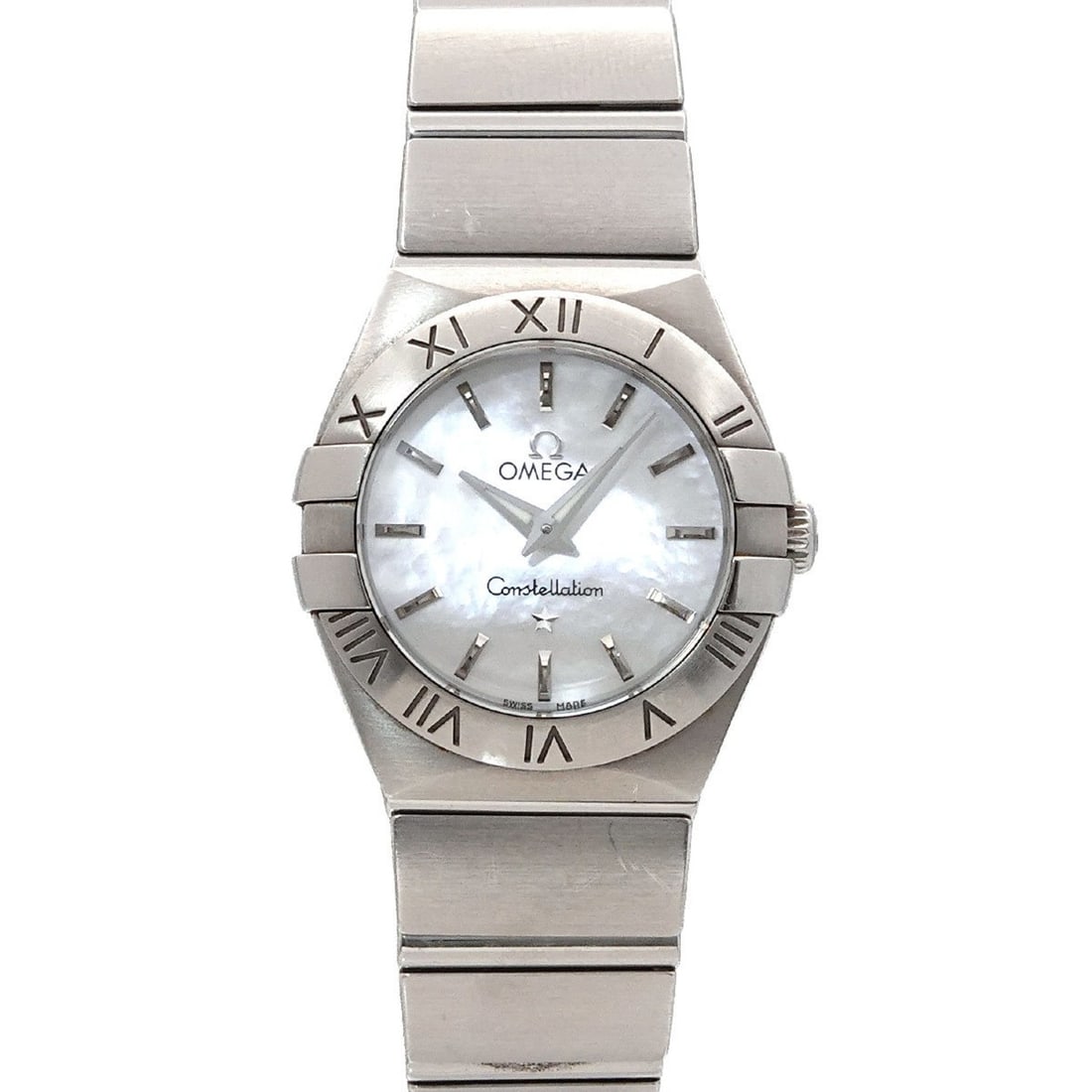 Omega Constellation 123 10 24 60 05 001 Women's Watch White Shell Quartz: --- Catalog ---Category: SizeWrist Size: 16cm / 6.29''Case Diameter: 24mm / 0.94''Category: DesignType: WristwatchGender: WomenColor (Dial): White shellMaterial (Band): Stainless steelMaterial (Case):
