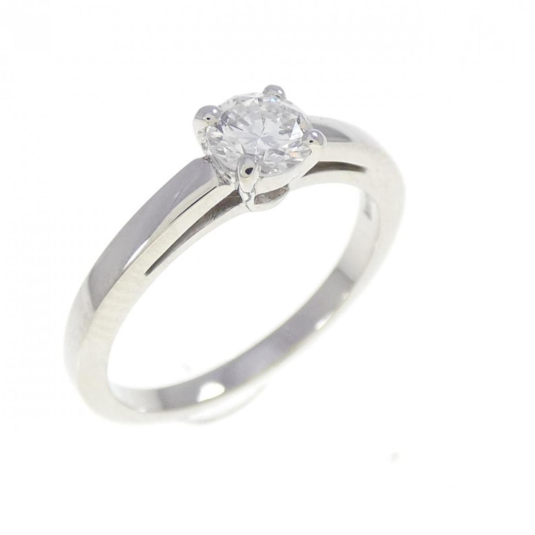 Bvlgari Griffe Ring 0.317CT E VVS2: --- Catalog ---Category: SizeJP Size: 6.5US Size: 3.5Category: DesignType: Band ringGender: WomenMaterial: Platinum 950Category: GeneralBrand: Bvlgari--- Item List ---Section: ConditionRanking: Rank A