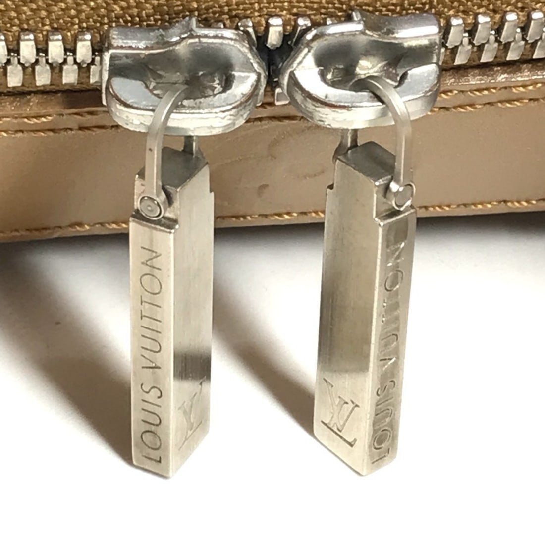 Louis Vuitton Monogram Eclipse Locker Dopp Kit M83113 Handbag Pouch - 10