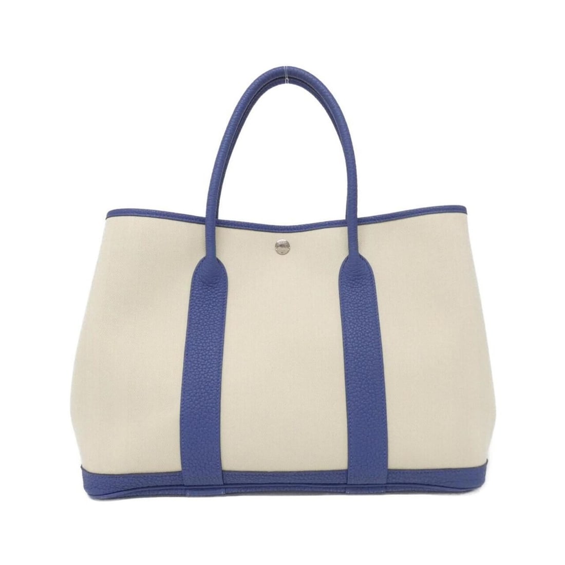 Hermes Garden Party 36cm 066739CK Handbag: --- Catalog ---Category: SizeSize (HxWxD): 26cm x 36cm x 18cm / 10.23'' x 14.17'' x 7.08''Category: DesignType: HandbagColor: BlueGender: WomenMaterial: Toile chevron Category: GeneralMPN: 066739CKBra