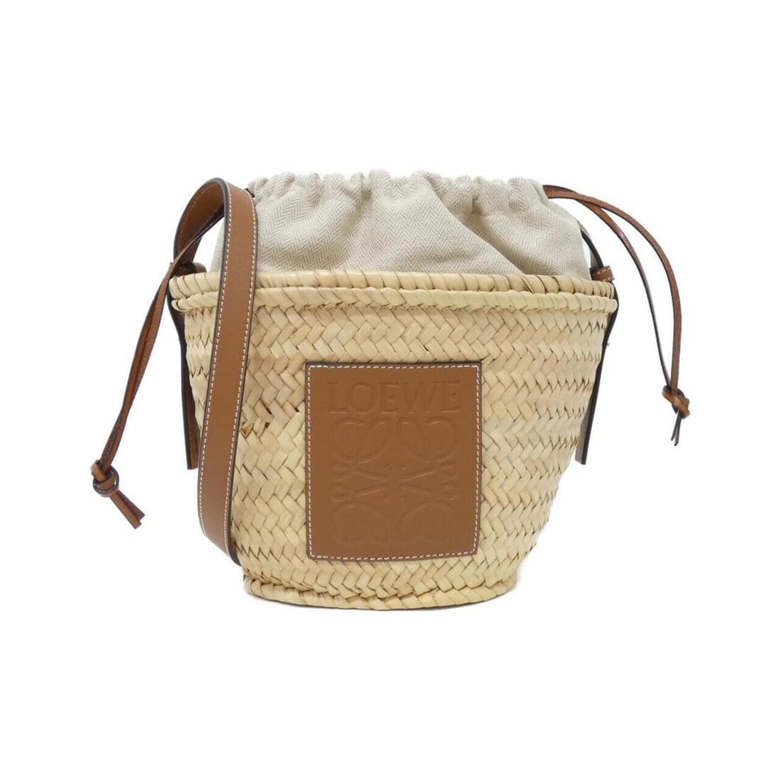 Loewe Drawstring Bucket Handbag A223222X01 Shoulder Bag: --- Catalog ---Category: SizeSize (HxWxD): 19cm x 29cm x 10cm / 7.48'' x 11.41'' x 3.93''Category: DesignType: Handbag, Shoulder bagGender: WomenMaterial: Leather Hardware Color: SilverLeather/Fur