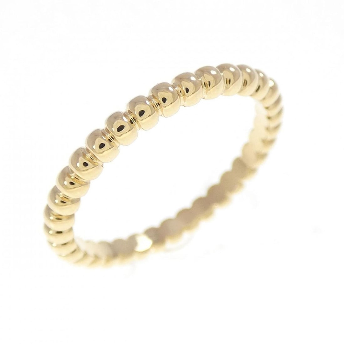 Van Cleef & Arpels Perlee Small Ring: --- Catalog ---Category: SizeUS Size: 5Brand Size: 49Category: DesignType: Band ringGender: WomenMaterial: Yellow gold (18K)Category: GeneralMPN: VCARPJMG00Brand: Van Cleef & Arpels--- Item List