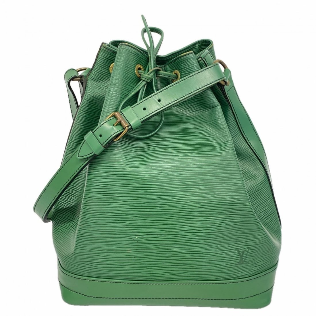 Louis Vuitton Epi Noe Shoulder Bag M44004 Borneo Green Women's P2514165: --- Catalog ---Category: SizeSize (HxWxD): 33cm x 26cm x 19cm / 12.99'' x 10.23'' x 7.48''Category: DesignType: Shoulder bagColor: Borneo greenGender: WomenCategory: GeneralMPN: M44004Brand: Louis Vui