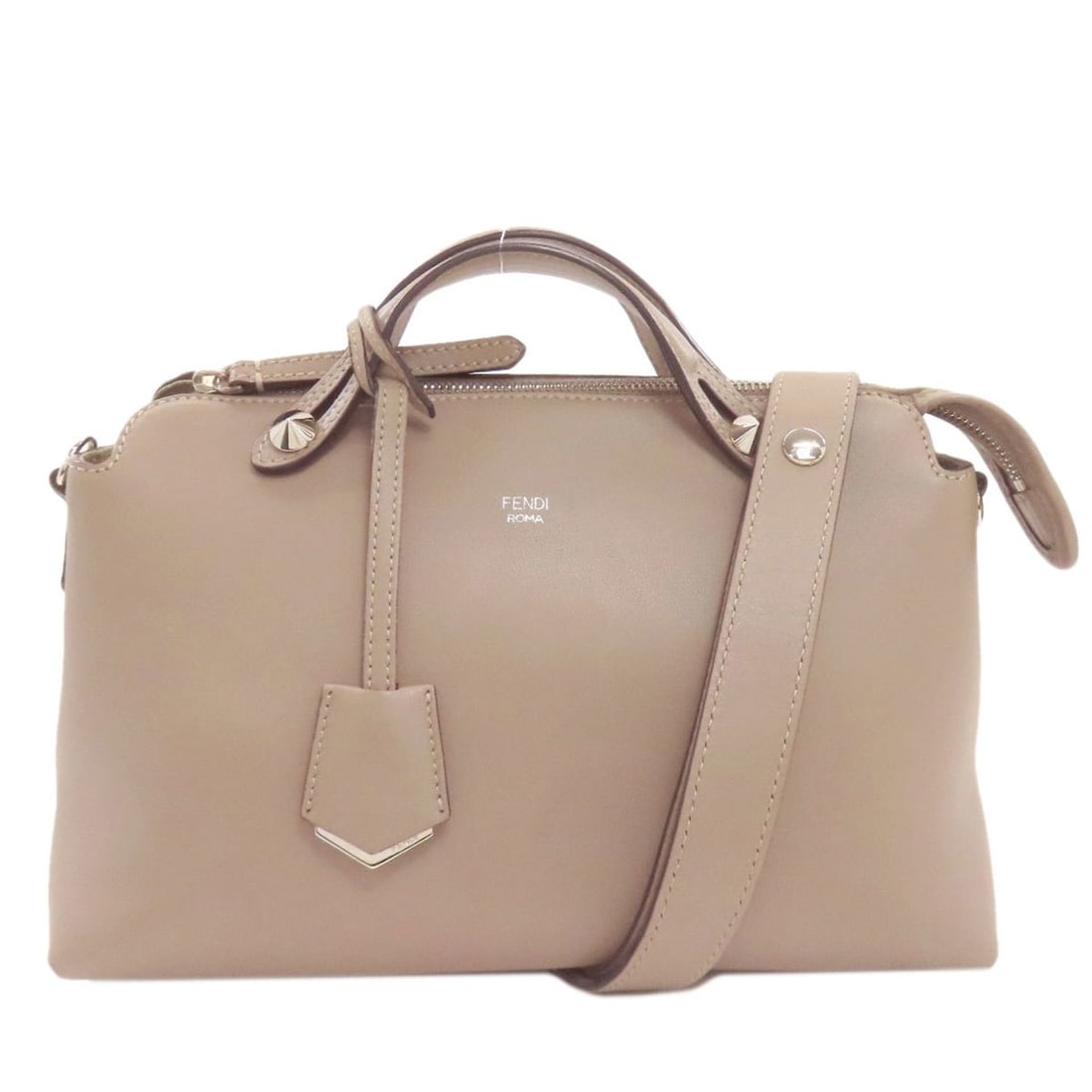 Fendi By the Way Medium 2-Way Handbag in Calfskin Leather for Women: --- Catalog ---Category: SizeSize (HxWxD): 18cm x 27cm x 13cm / 7.08'' x 10.62'' x 5.11''Strap Length: 81cm - 115cm / 31.88'' - 45.27''Handle Length: 18cm / 7.08''Category: DesignType: HandbagColor: B