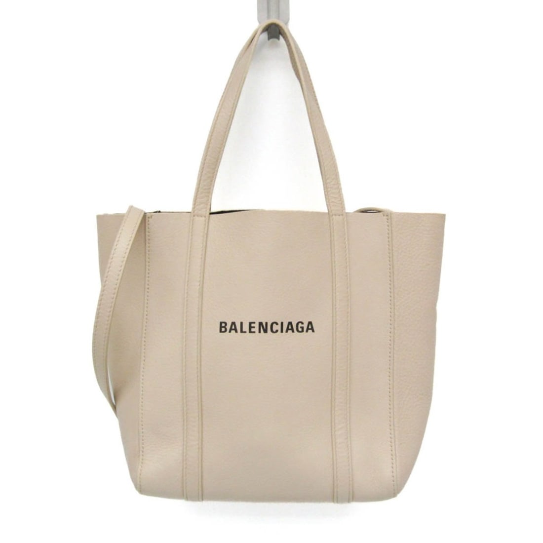 Balenciaga Everyday Tote XXS 551815 Women's Leather Shoulder Bag,Tote Bag Light Beige: --- Catalog ---Category: SizeSize (HxWxD): 21cm x 19cm x 9cm / 8.26'' x 7.48'' x 3.54''Strap Length: 108cm - 132cm / 42.51'' - 51.96''Handle Length: 31cm / 12.2''Category: DesignType: Shoulder bag, To