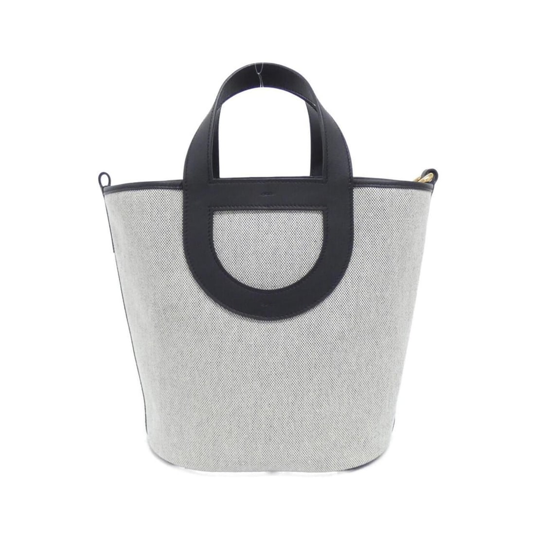 Hermes In The Loop 23cm 085693CC Handbag: --- Catalog ---Category: SizeSize (HxWxD): 25cm x 23cm x 15cm / 9.84'' x 9.05'' x 5.9''Category: DesignType: HandbagColor: Black, EcruGender: Men,WomenMaterial: Toile H , Swift leather Hardware Color: