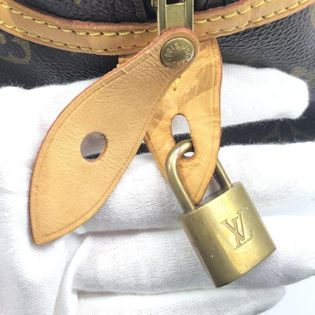 Louis Vuitton Monogram Eclipse Bracelet Hockenheim M6295D - 7