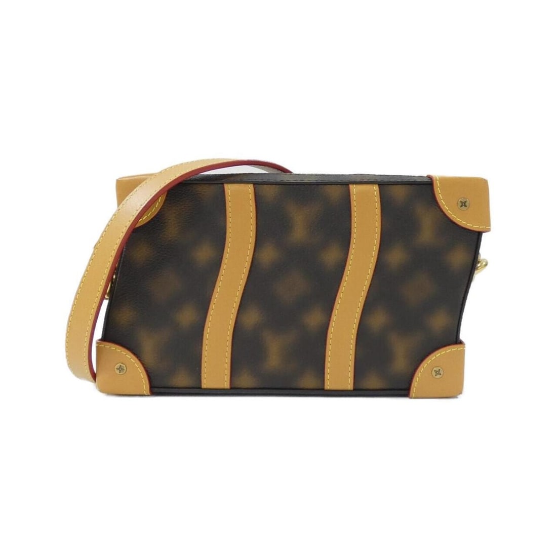 Louis Vuitton This Is Not Monogram Soft Trunk M81580 Shoulder Bag: --- Catalog ---Category: SizeSize (HxWxD): 14cm x 22cm x 5cm / 5.51'' x 8.66'' x 1.96''Category: DesignType: Shoulder bagColor: MarronGender: Men,WomenMaterial: Coated canvas Hardware Color: