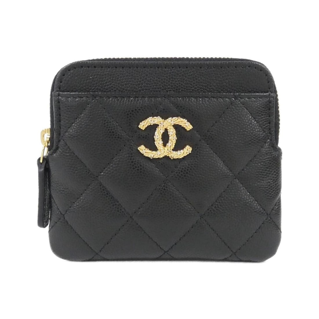 Chanel AP5081 Wallet/Coin Case: --- Catalog ---Category: SizeSize (HxWxD): 9.5cm x 11cm x 1.5cm / 3.74'' x 4.33'' x 0.59''Category: DesignType: Coin purse/coin caseColor: BlackGender: WomenMaterial: Grained Calfskin Category: