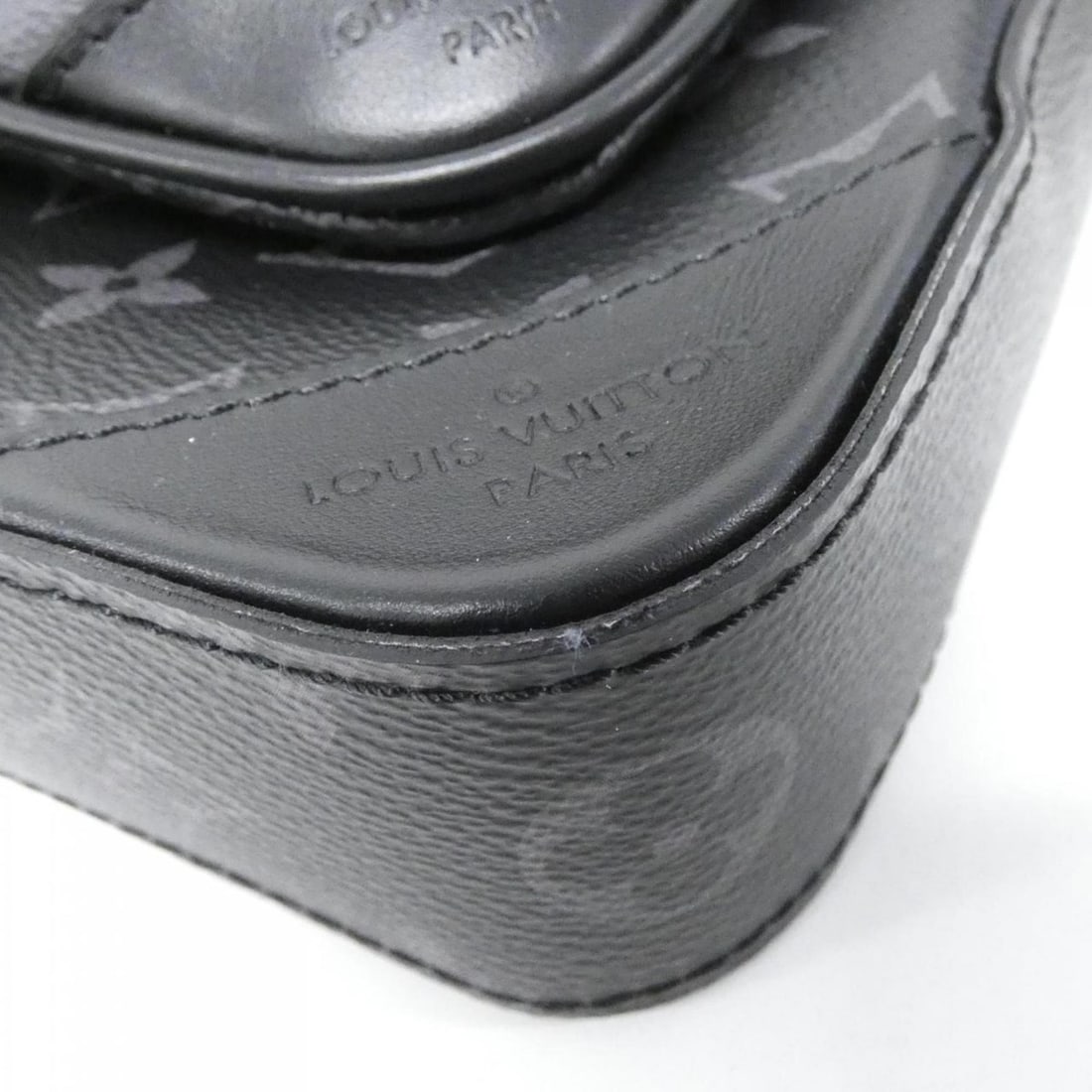 Louis Vuitton Monogram Eclipse Reverse Trio Messenger M69443 Shoulder Bag - 3