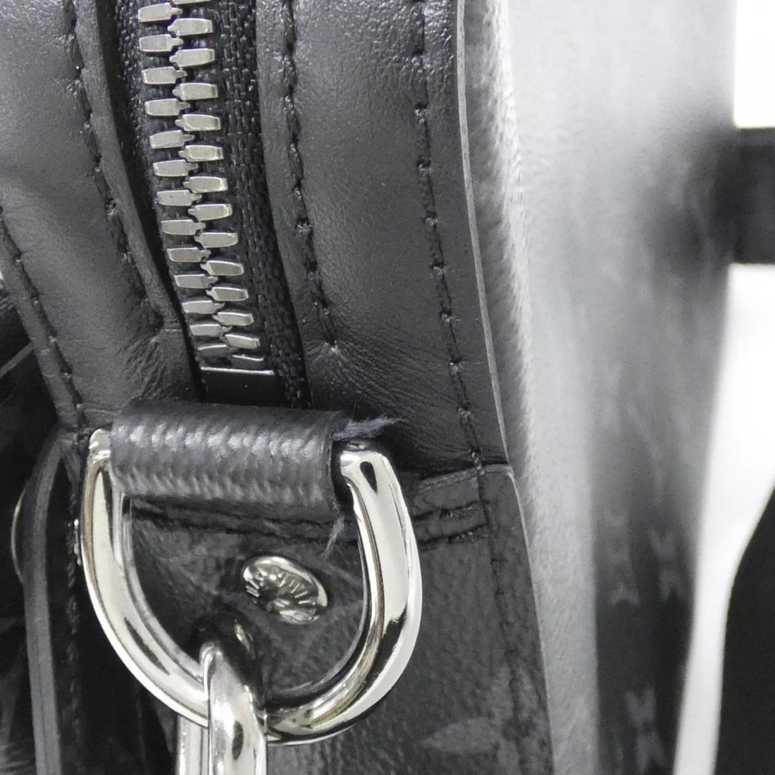 Louis Vuitton Monogram Eclipse Reverse Trio Messenger M69443 Shoulder Bag - 5