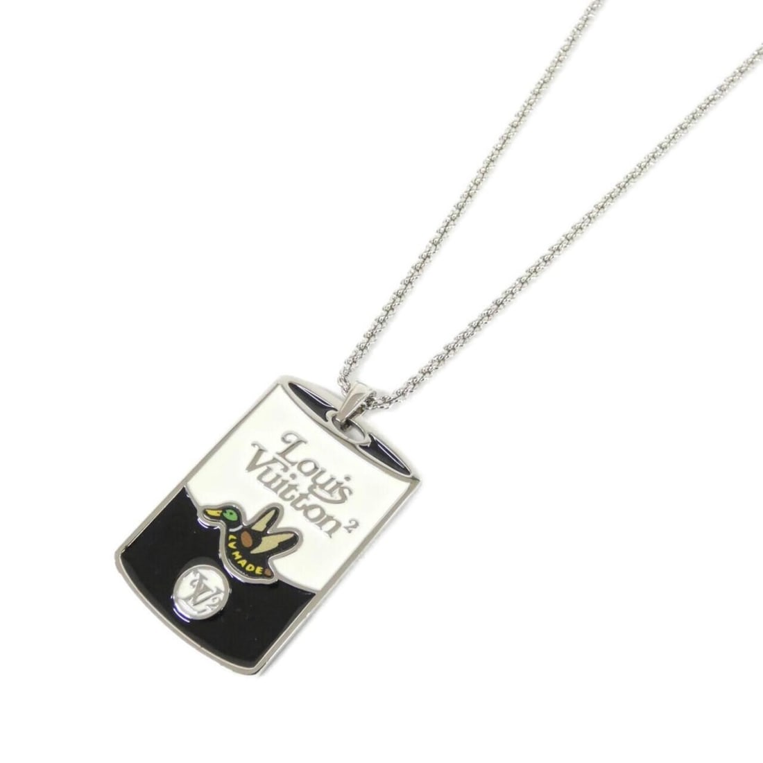 Louis Vuitton pendant LV Mountain Can M69474 necklace: --- Catalog ---Category: SizePendant Size: 50mm x 30mm / 1.96'' x 1.18''Neck Circumference: 56 cm - 66 cm / 22.04'' - 25.98''Category: DesignColor: Black, SilverGender: Men,WomenNecklace Type: