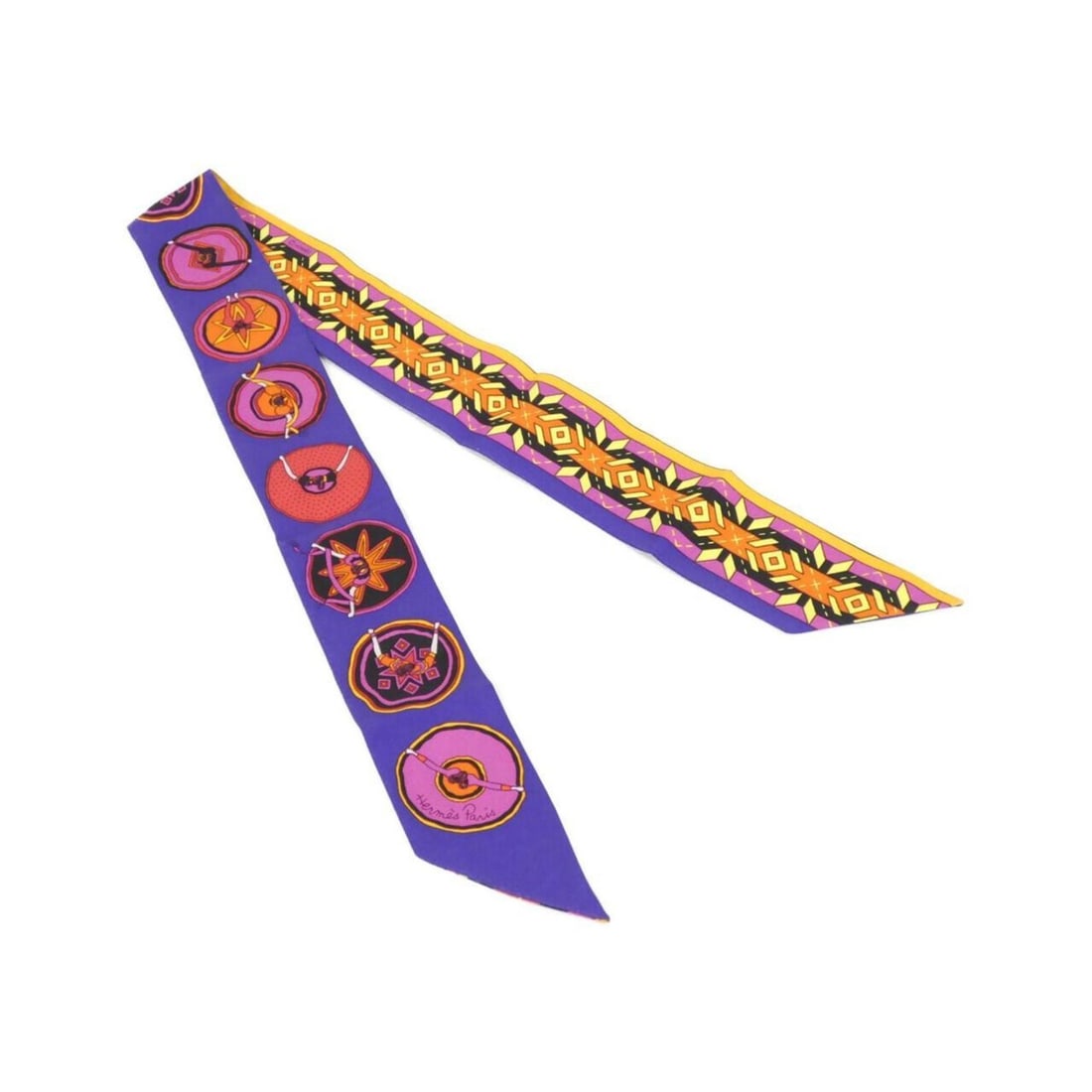 Hermes Twilly 062359S Scarf Muffler: --- Catalog ---Category: SizeSize (LxW): 5cm x 86cm / 1.96'' x 33.85''Category: DesignType: ScarfColor: Orange, VioletGender: WomenMaterial: Silk Category: GeneralMPN: 062359SBrand: Hermes--- Item