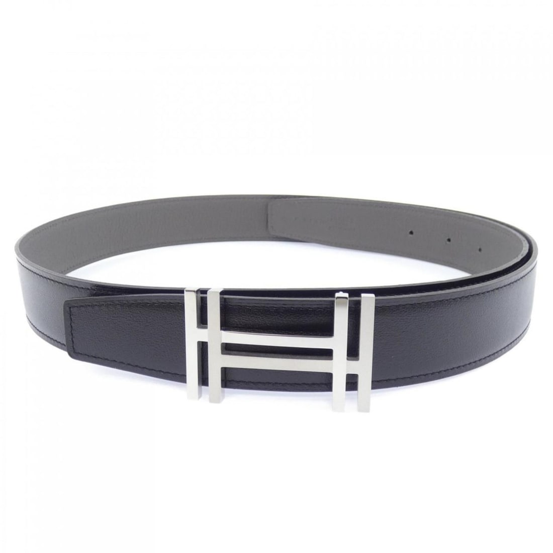 Hermes H AU CARRE Reversible Belt (Size 32): --- Catalog ---Category: SizeWidth: 3.5cm / 1.37''Length: 112.5cm / 44.29''Category: DesignType: Standard beltColor: Black, GrayGender: MenCategory: GeneralBrand: Hermes--- Item List ---Section: