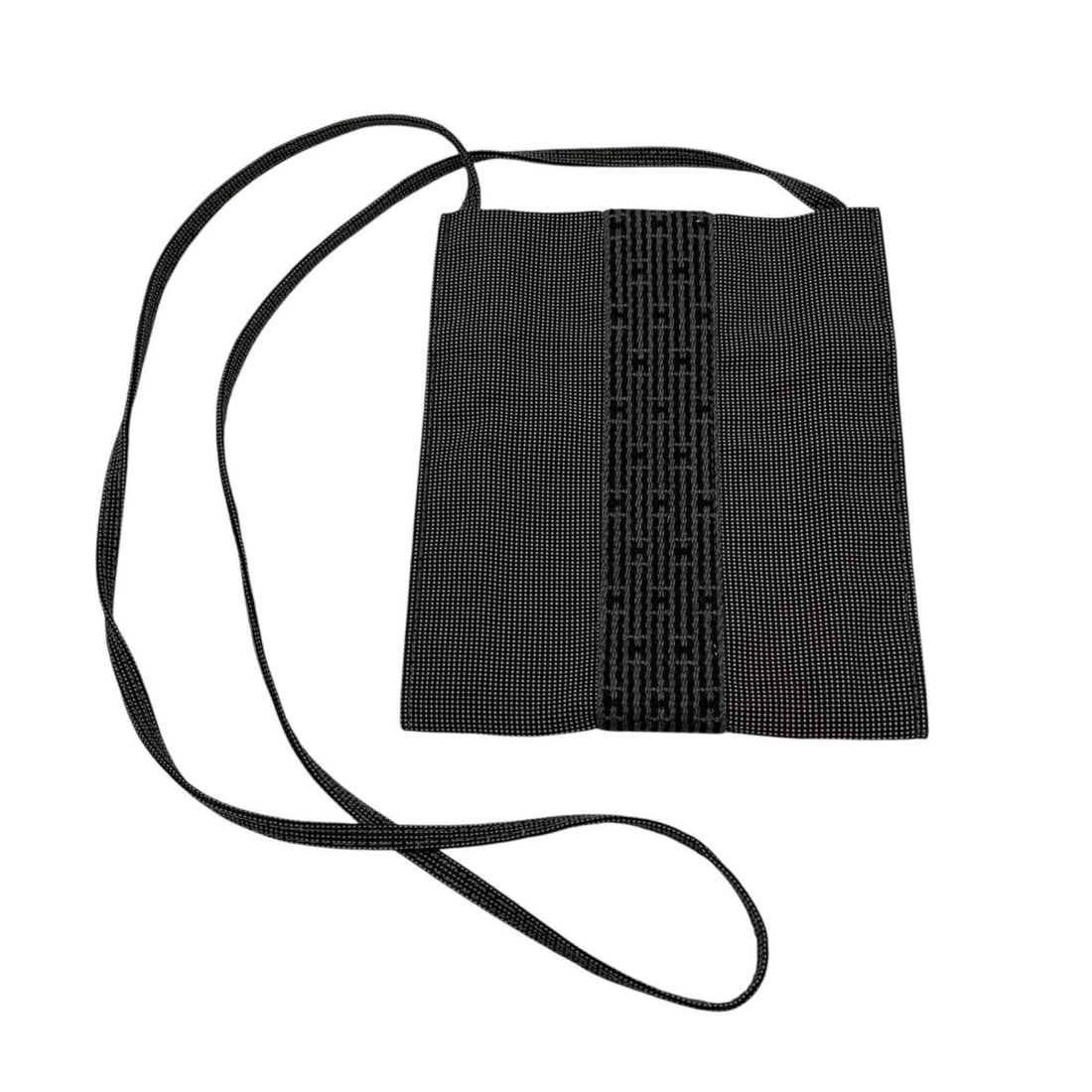 Hermes HERMES Shoulder Bag, Herline Canvas, Gray, Women's: --- Catalog ---Category: SizeSize (HxWxD): 19.5cm x 16.5cm x 5.00mm / 7.67'' x 6.49'' x 0.19''Category: DesignType: Shoulder bagColor: GrayGender: WomenMaterial: Canvas Category: GeneralBrand: Hermes-