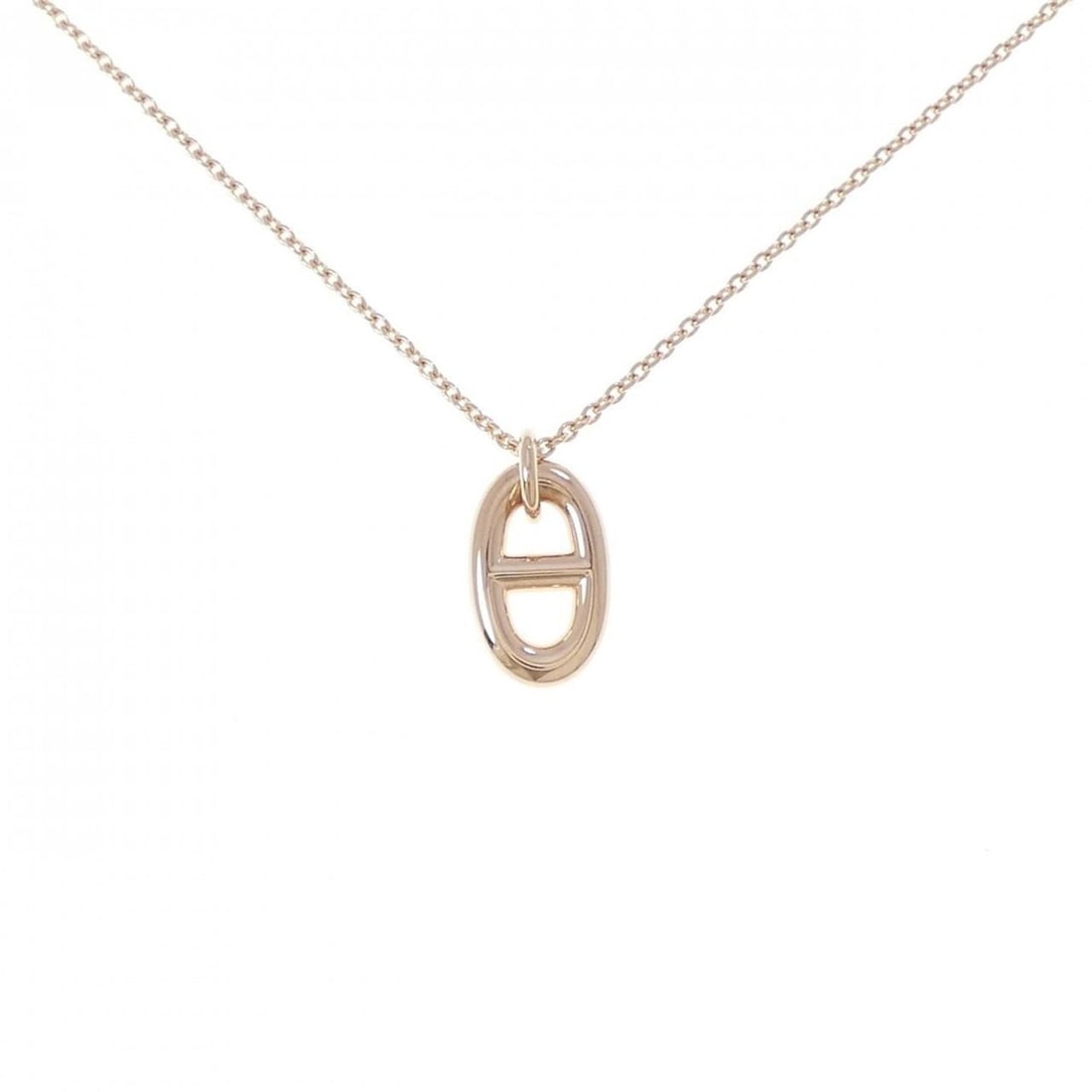 Hermes Farandole Necklace: --- Catalog ---Category: SizeWidth: 1.3mm / 0.05''Weight: 5.1g / 0.17oz.Pendant Size: 16.5mm x 8.6mm / 0.64'' x 0.33''Neck Circumference: 40 cm - 42 cm / 15.74'' - 16.53''Category: DesignGender: Women