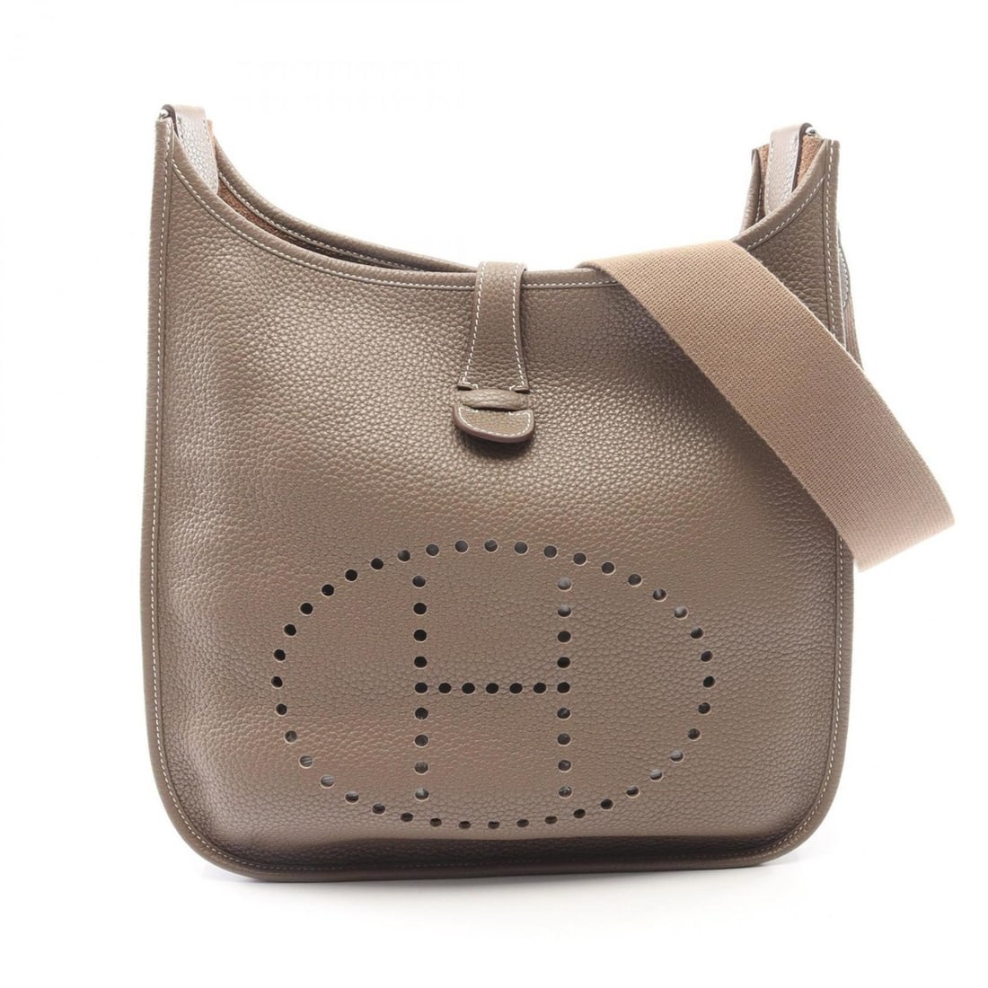 Hermes Evelyne 1 GM Shoulder Bag/Handbag, Leather, Taurillon Clemence, Women's, Gray, 030624CK: --- Catalog ---Category: SizeSize (HxWxD): 31cm x 31cm x 7cm / 12.2'' x 12.2'' x 2.75''Category: DesignType: Shoulder bagColor: GrayGender: WomenMaterial: Taurillon clemence leather Category: