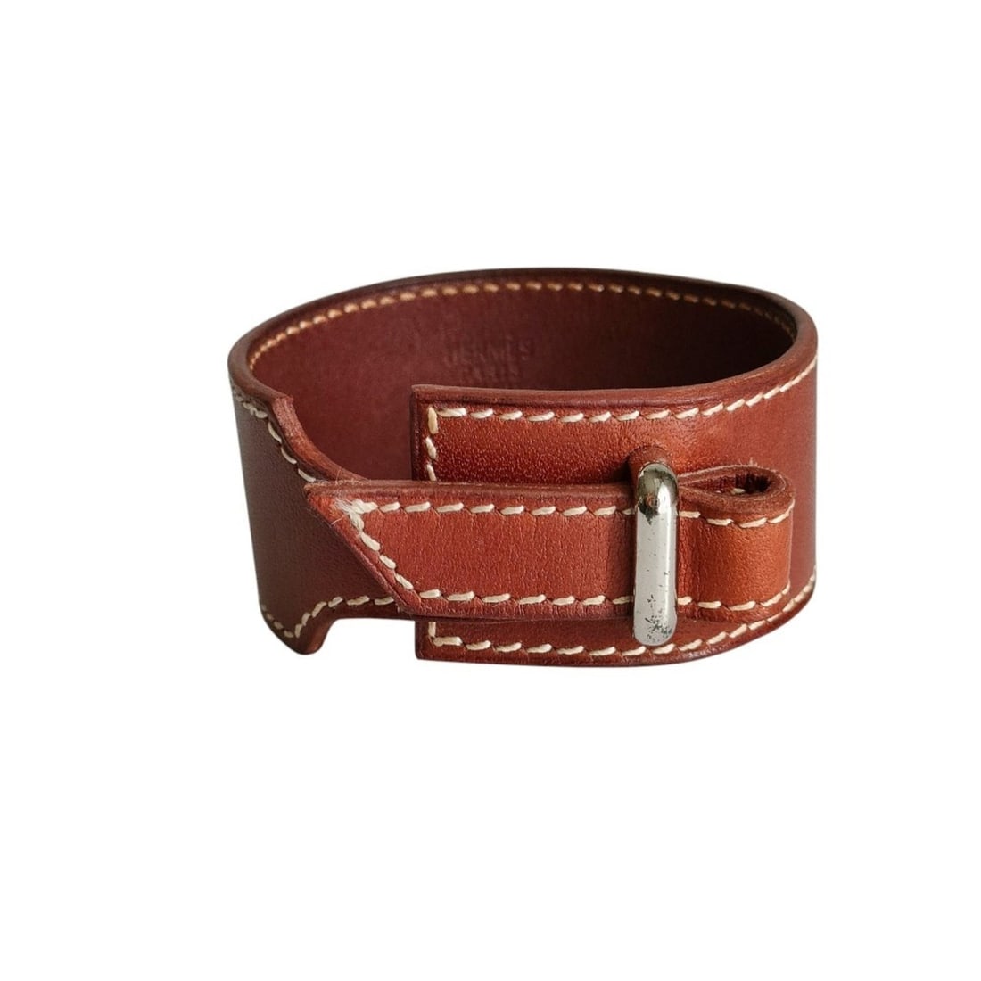 HERMES Touareg Artemis Leather Bracelet Bangle Accessory Brown ?F Women's: --- Catalog ---Category: SizeLength: 15cm - 19.5cm / 5.9'' - 7.67''Weight: 11g / 0.38oz.Total Length: 25.7cm / 10.11''Category: DesignType: Charm braceletColor: BrownGender: WomenMaterial: