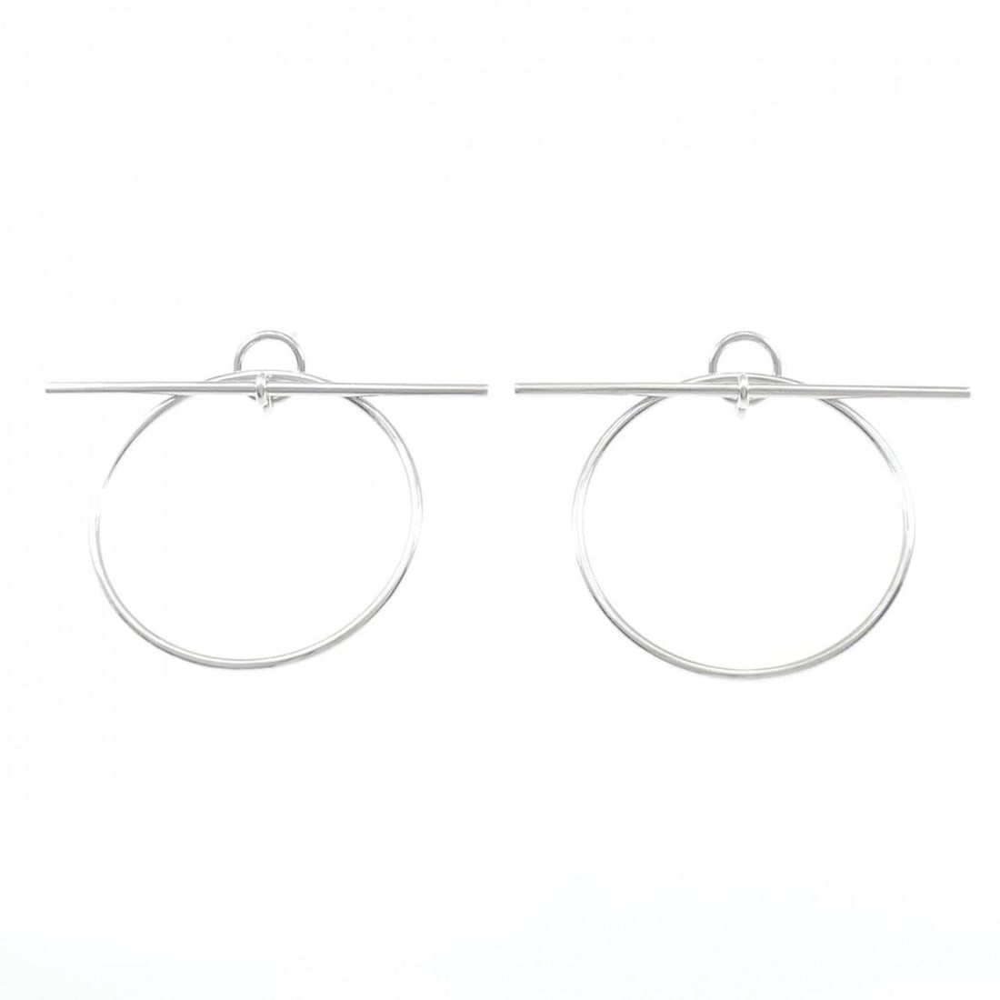 Hermes Echappet Earrings: --- Catalog ---Category: SizeSize (HxWxD): 50.40mm x 59.90mm / 1.98'' x 2.36''Category: DesignType: Ring earringsColor: SilverGender: WomenMaterial: Silver 925Category: GeneralMPN: H114504BBrand: