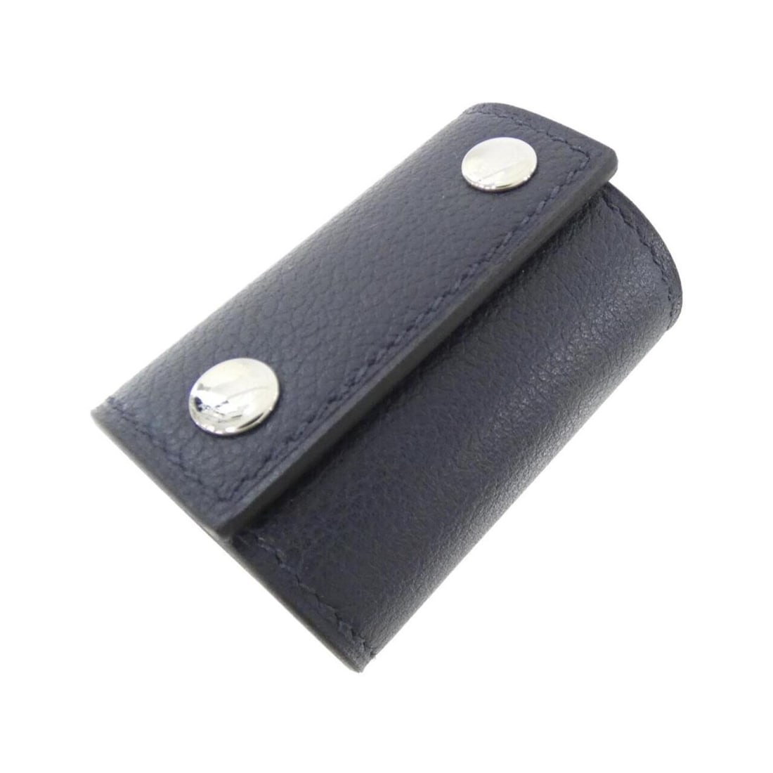 Hermes Idole PM 241005G Hair Accessory: --- Catalog ---Category: SizeSize (LxW): 6cm x 4cm / 2.36'' x 1.57''Category: DesignColor: Black, Blue nuitGender: WomenCategory: GeneralMPN: 241005GBrand: Hermes--- Item List ---Section: