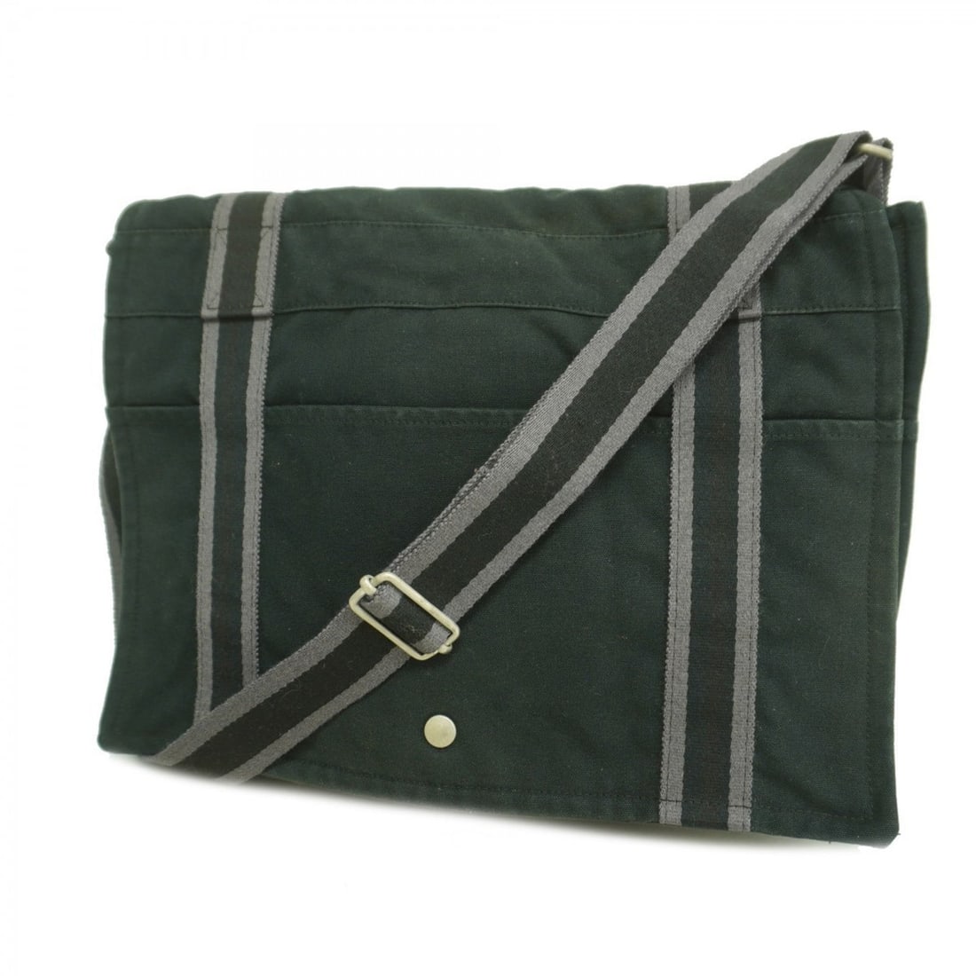 Hermes Fourre-Tout Bassas MM Canvas Shoulder Bag, Black, Women's: --- Catalog ---Category: SizeSize (HxWxD): 32cm x 40.5cm x 9cm / 12.59'' x 15.94'' x 3.54''Category: DesignType: Shoulder bagColor: BlackGender: WomenMaterial: Canvas Hardware Color: SilverCategory: G