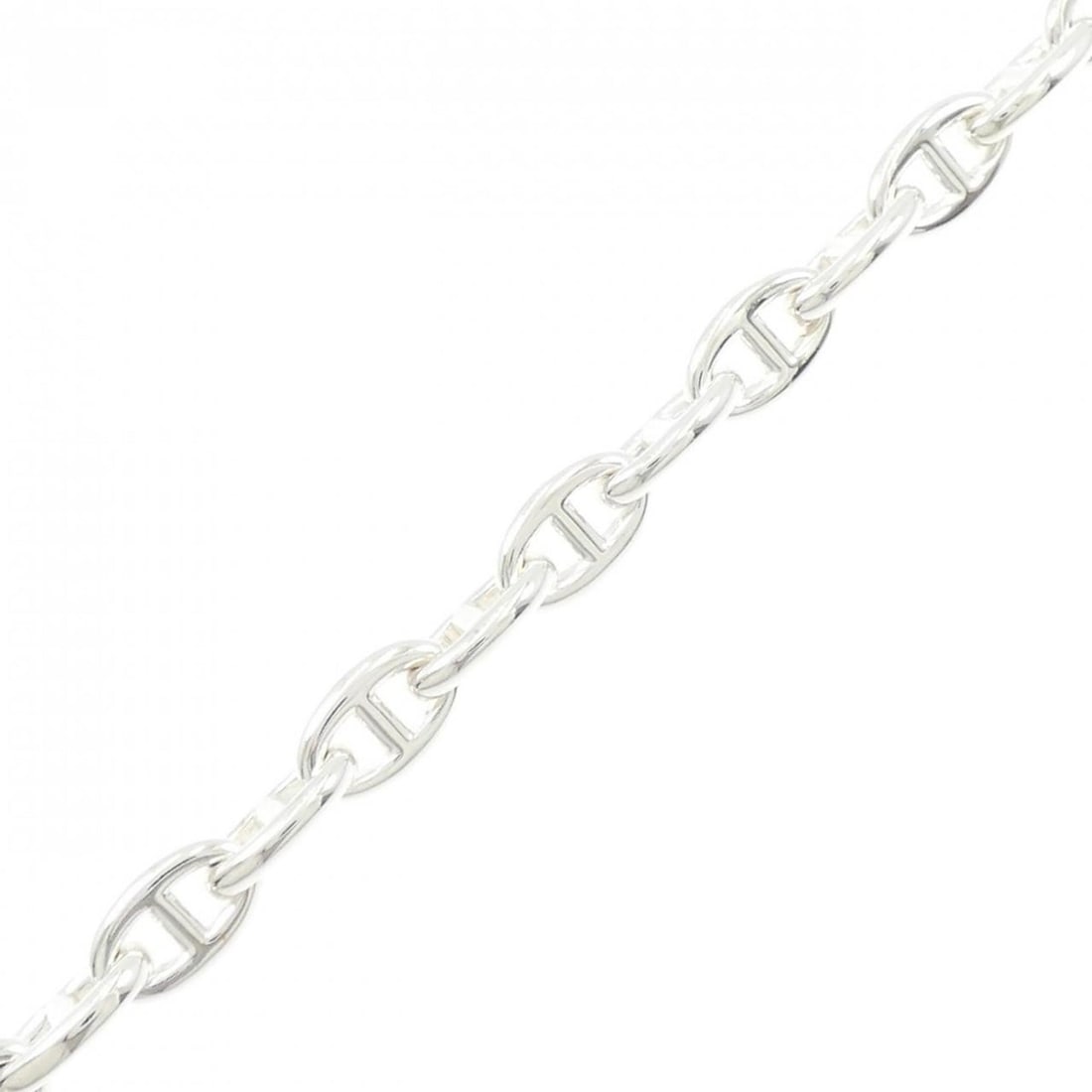 Hermes Hermès Chaine d'Ancre TPM Bracelet: --- Catalog ---Category: SizeWidth: 5.6mm / 0.22''Weight: 14.2g / 0.5oz.Total Length: 17cm / 6.69''Category: DesignType: Charm braceletGender: WomenMaterial: Silver 925Category: GeneralLine: Chaine