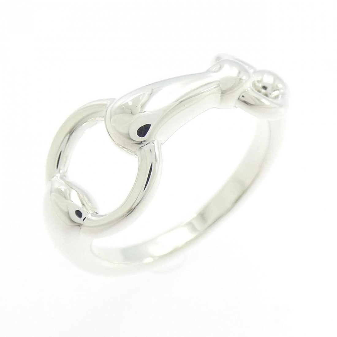 Hermes 925 Ring: --- Catalog ---Category: SizeWidth: 9.5mm / 0.37''Weight: 4g / 0.14oz.JP Size: 13.5US Size: 6.5Category: DesignType: Band ringGender: WomenMaterial: Silver 925Category: GeneralBrand: Hermes--- Item Li