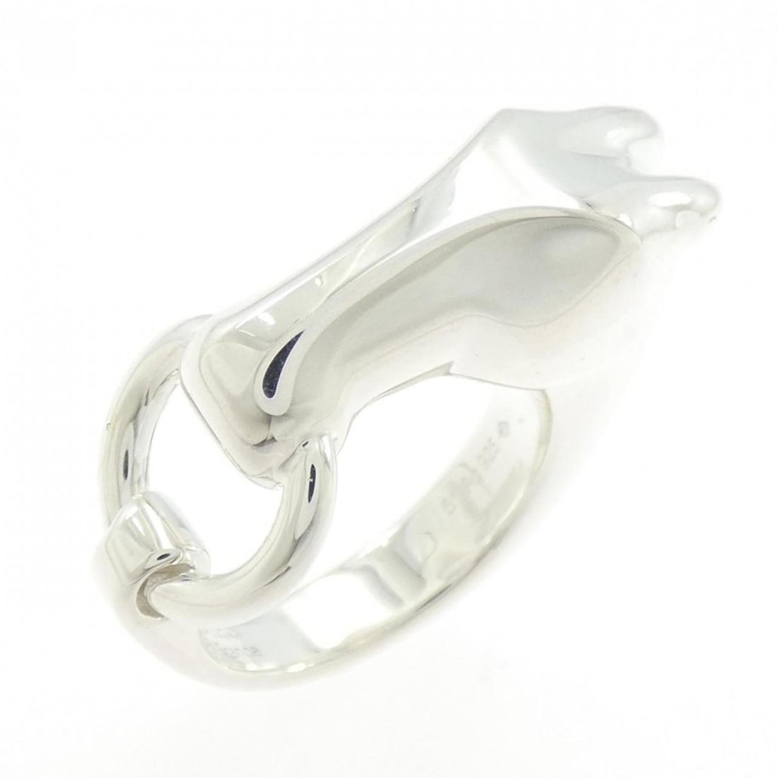 Hermes Hermès Galop Ring: --- Catalog ---Category: SizeWidth: 11.2mm / 0.44''Weight: 14.4g / 0.5oz.JP Size: 11US Size: 6Category: DesignType: Band ringGender: WomenMaterial: Silver 925Category: GeneralBrand: Hermes--- Item