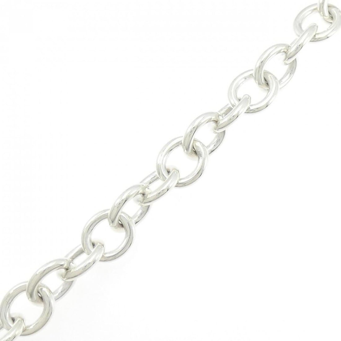 Hermes Hermès Hallmark Bracelet: --- Catalog ---Category: SizeWidth: 9.9mm / 0.38''Weight: 30.4g / 1.07oz.Total Length: 18.5cm / 7.28''Category: DesignType: Charm braceletGender: WomenCategory: GeneralBrand: Hermes--- Item List ---Se