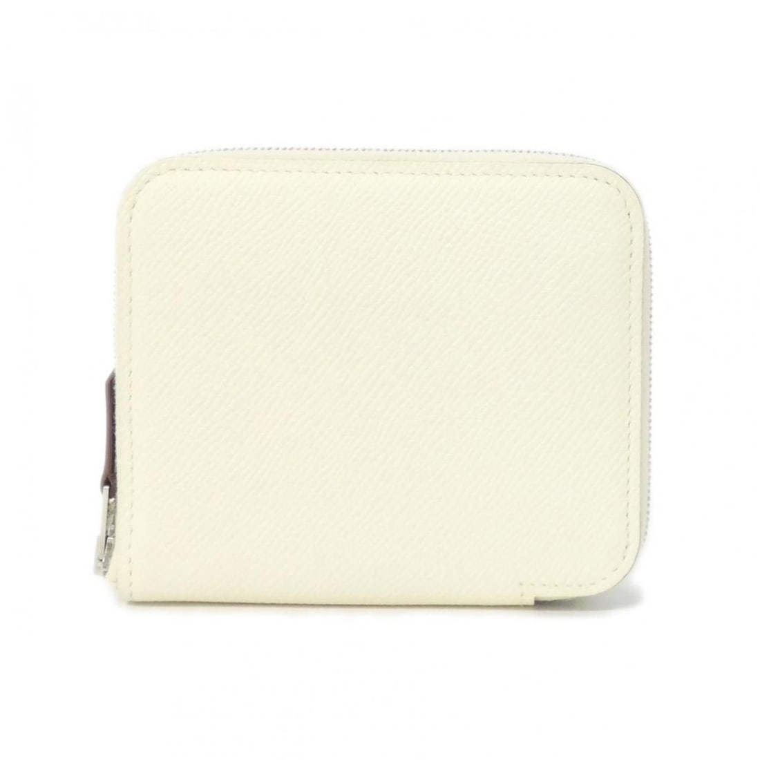 Hermes BRIDES DE GALA FANTOME POIS Silk In Compact Wallet 075190CK: --- Catalog ---Category: SizeSize (HxWxD): 9cm x 11cm x 1.5cm / 3.54'' x 4.33'' x 0.59''Category: DesignType: Wallet (bi-fold)Color: WhiteGender: Men,WomenMaterial: Epsom leather , Silk Category: