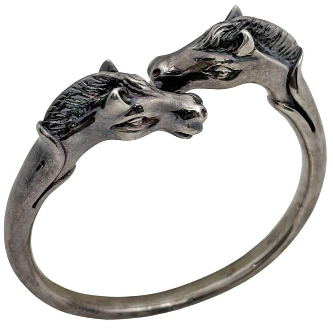 Hermes Hermès Cheval Horse Bangle, Motif Bracelet, Silver, Women's: --- Catalog ---Category: SizeLength: 19.5cm / 7.67''Category: DesignType: BangleColor: SilverGender: WomenMaterial: MetalCategory: GeneralBrand: Hermes--- Item List ---Section: ConditionRanking: Rank