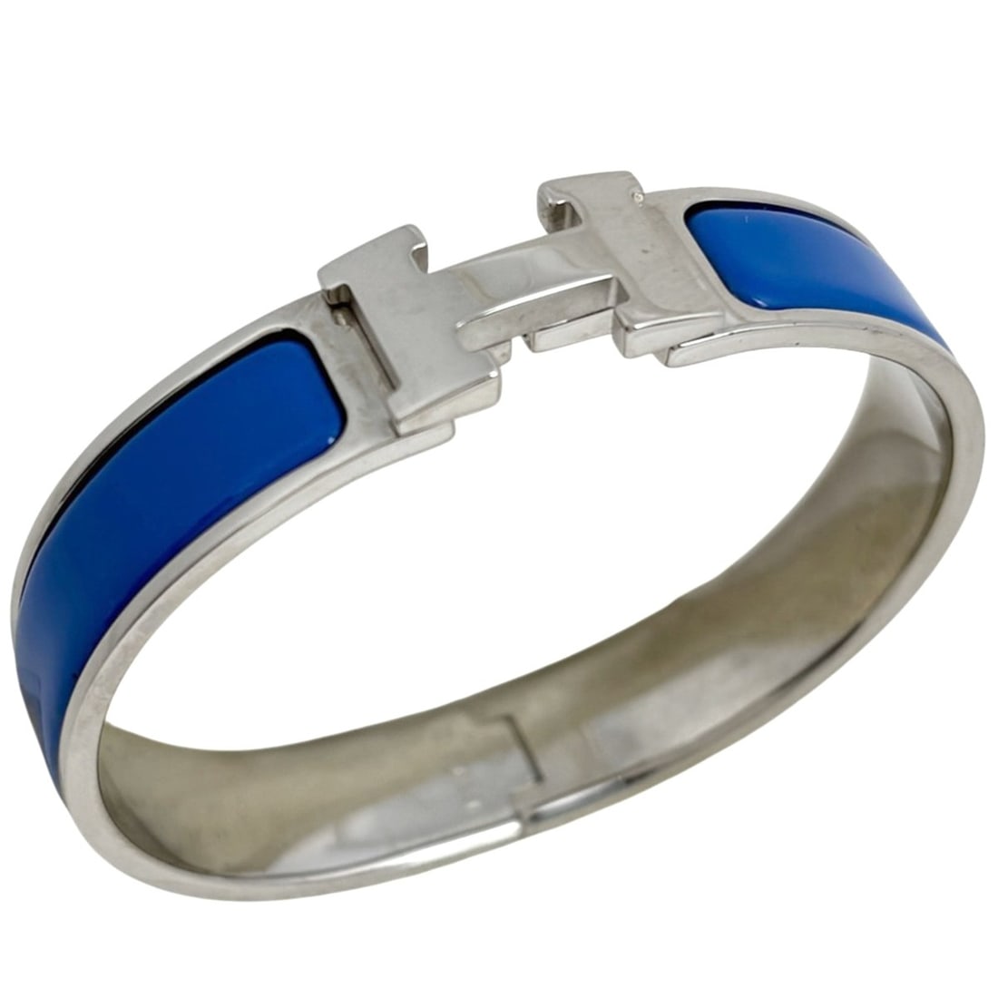 Hermes Hermès Click H Enamel Bracelet, Clack Bangle, Metal, Silver, Blue, Women's: --- Catalog ---Category: SizeLength: 16cm / 6.29''Category: DesignType: Charm braceletColor: Blue, SilverGender: WomenMaterial: MetalCategory: GeneralBrand: Hermes--- Item List ---Section: ConditionRa