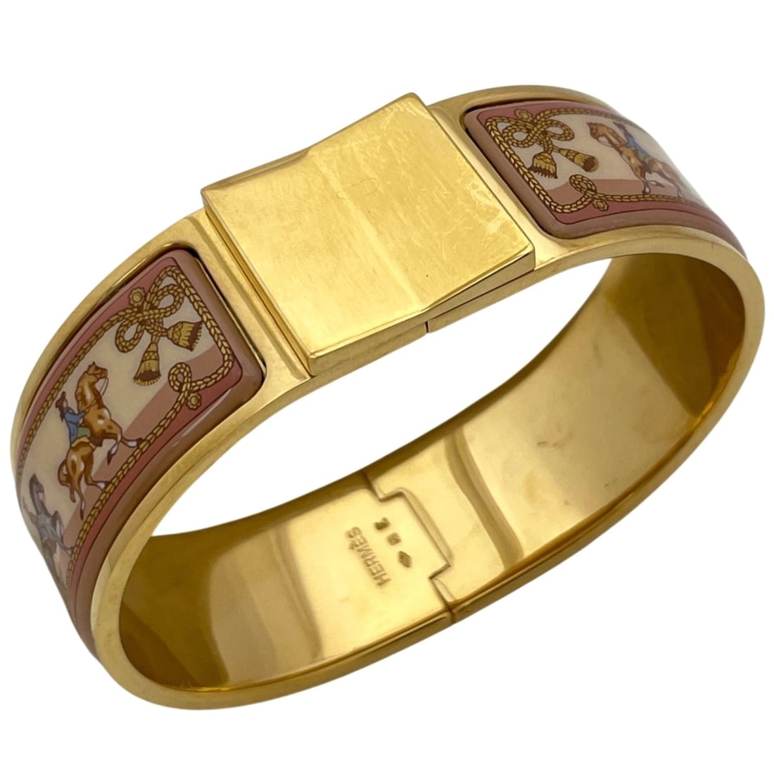 Hermes GM Enamel Cloisonne Bangle GP Gold Beige Women's: --- Catalog ---Category: SizeWidth: 2cm / 0.78''Length: 17cm / 6.69''Category: DesignType: BangleColor: Beige, GoldGender: WomenCategory: GeneralBrand: Hermes--- Item List ---Section: ConditionRanking