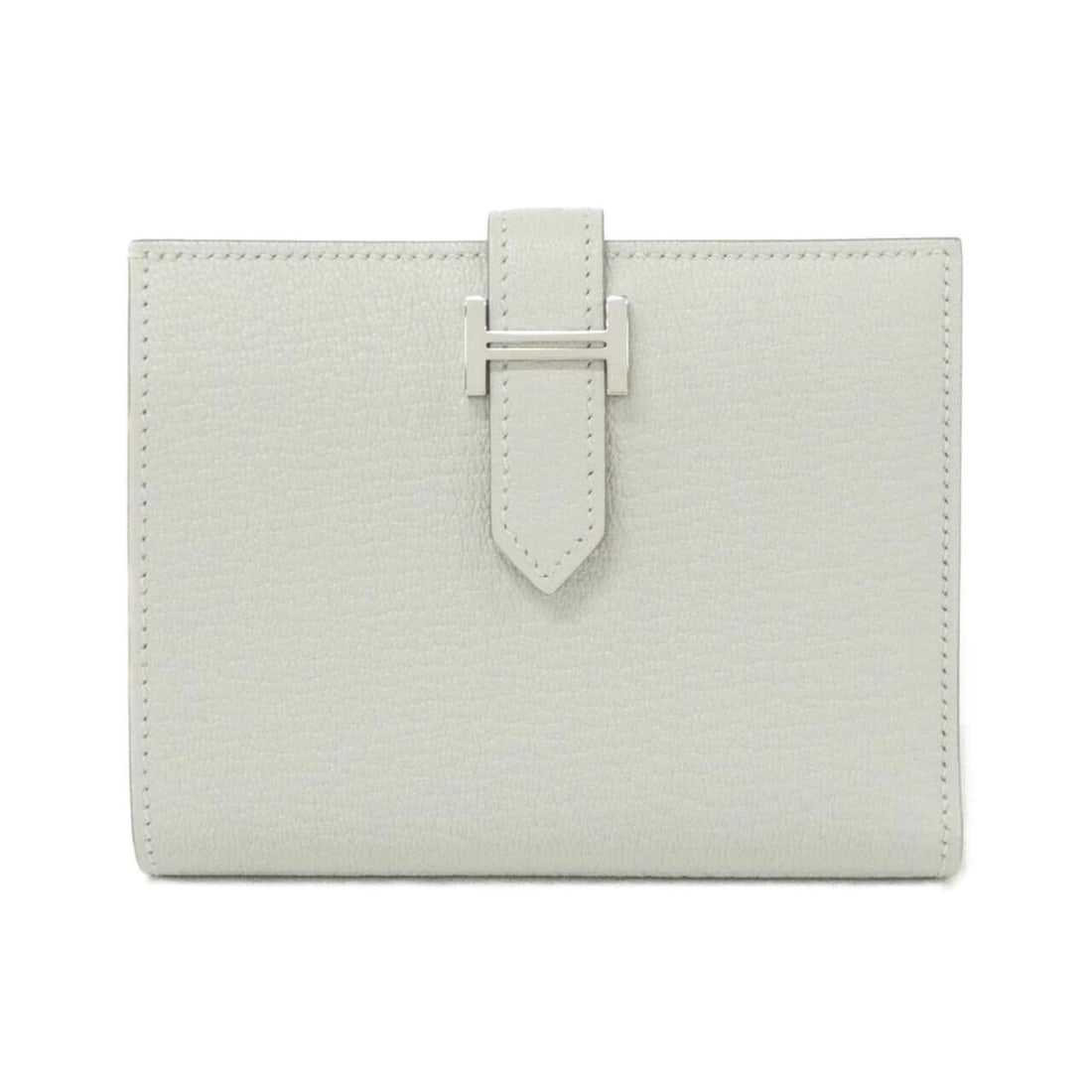 Hermes Hermès Bearn Compact 039789CK Wallet: --- Catalog ---Category: SizeSize (HxWxD): 9.5cm x 12cm x 2cm / 3.74'' x 4.72'' x 0.78''Category: DesignType: Wallet (bi-fold)Color: WhiteGender: WomenMaterial: Chevre leather Category: GeneralMPN: 03