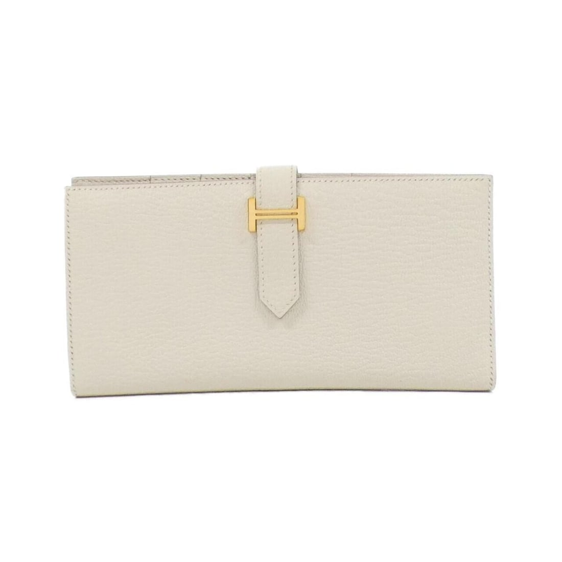 Hermes Bearn Souffle 039078CC Wallet: --- Catalog ---Category: SizeSize (HxWxD): 9cm x 17cm x 2cm / 3.54'' x 6.69'' x 0.78''Category: DesignType: Long wallet (bi-fold)Color: WhiteGender: WomenMaterial: Chevre leather Category: GeneralMPN: