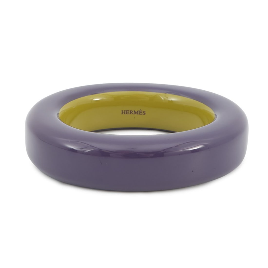 Hermes Lacquer Wood Bracelet Size S HERMES Bangle BRACELET: --- Catalog ---Category: SizeWidth: 2cm / 0.78''Length: 18.5cm / 7.28''Category: DesignType: Charm braceletColor: Green, PurpleGender: Women,MenMaterial: Lacquer, WoodCategory: GeneralBrand: