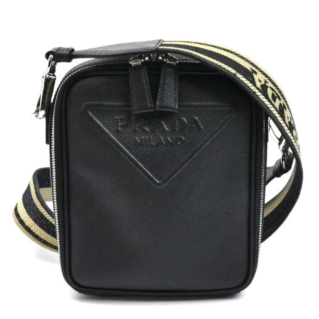 PRADA Prada Shoulder Bag Black 2VH154_2FAD_F0002 Men's: --- Catalog ---Category: SizeSize (HxWxD): 20cm x 18cm x 5.5cm / 7.87'' x 7.08'' x 2.16''Category: DesignType: Shoulder bagColor: BlackGender: MenMaterial: Leather Hardware Color: SilverCategory: Gene