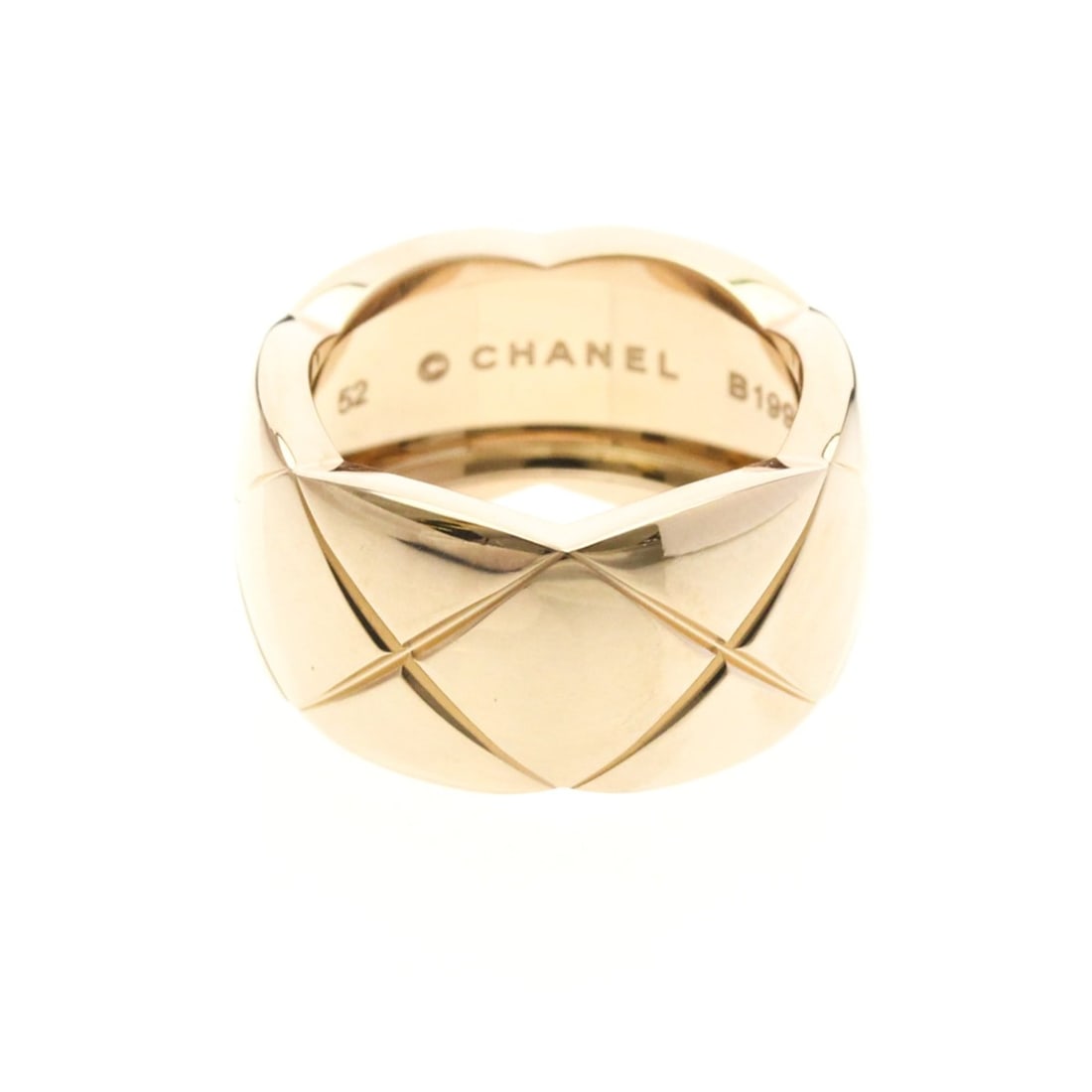 Chanel Coco Crush Ring Large Model Pink Gold (18K) Fashion No Stone Band Ring Pink Gold: --- Catalog ---Category: SizeWidth: 11.5mm / 0.45''Weight: 11.5g / 0.4oz.JP Size: 12US Size: 6Brand Size: 52Category: DesignType: Band ringColor: Pink goldMetal: GoldStone: No StoneStyle: FashionGende