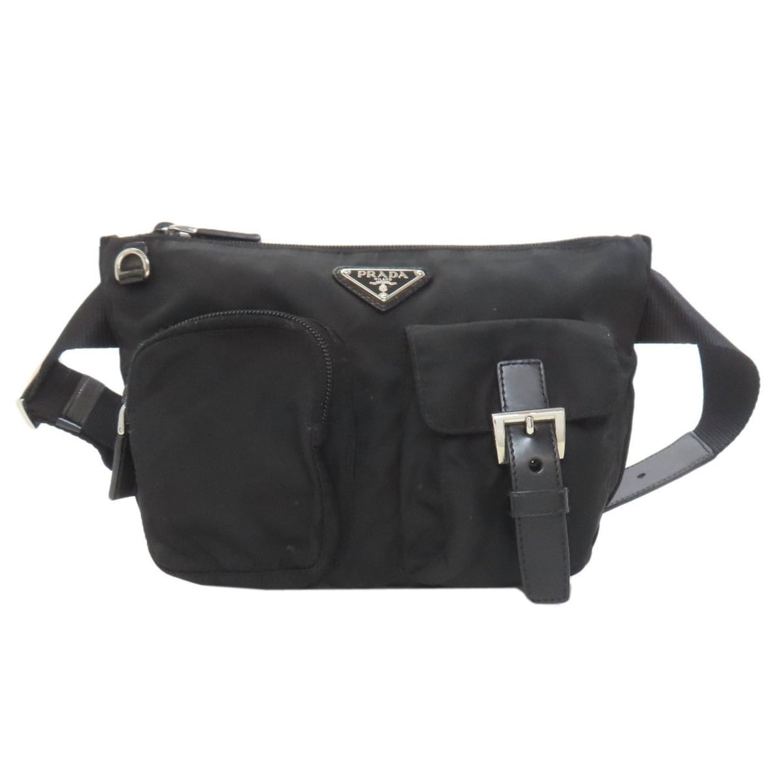 Prada logo hardware body bag, nylon, women's.: --- Catalog ---Category: SizeSize (HxWxD): 19cm x 27cm x 5.00mm / 7.48'' x 10.62'' x 0.19''Category: DesignType: Sling bagColor: BlackGender: WomenMaterial: Nylon Category: GeneralBrand: Prada--- Item