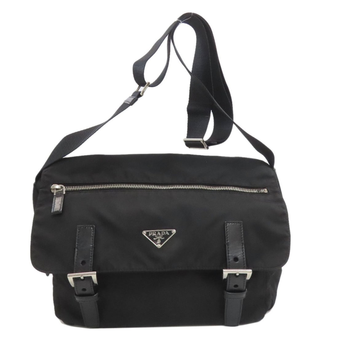 Prada logo hardware shoulder bag, nylon, women's.: --- Catalog ---Category: SizeSize (HxWxD): 26cm x 30cm x 12cm / 10.23'' x 11.81'' x 4.72''Strap Length: 78cm - 135cm / 30.7'' - 53.14''Category: DesignType: Shoulder bagColor: BlackGender: WomenClosur