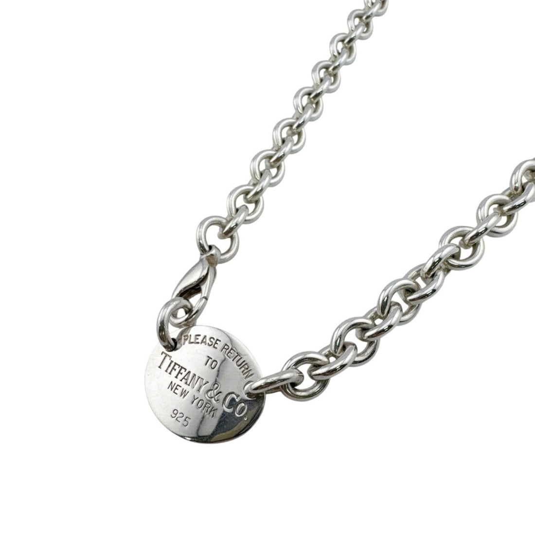 TIFFANY&Co. Tiffany & Co. Return to Oval Tag Necklace Chain Jewelry Silver: --- Catalog ---Category: SizeNeck Circumference: 38.5 cm / 15.15''Category: DesignColor: SilverGender: WomenMaterial: Silver 925Necklace Type: Neck chainCategory: GeneralBrand: Tiffany--- Item List --