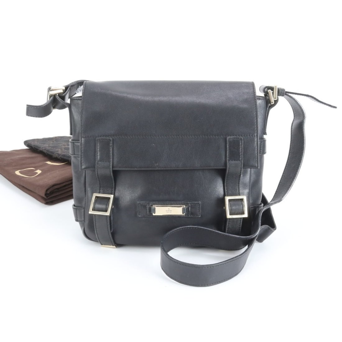 Gucci 018 1626 Leather Shoulder Bag Messenger Black Men's: --- Catalog ---Category: SizeSize (HxWxD): 20cm x 21cm x 6cm / 7.87'' x 8.26'' x 2.36''Category: DesignType: Shoulder bagColor: BlackGender: MenMaterial: Leather Category: GeneralMPN: 018 1626Brand: G