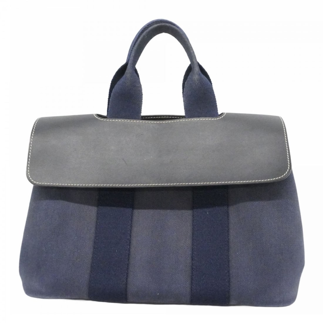 Hermes Valparaiso PM Tote Bag, Toile Chevron, Navy, Women's, P2523009: --- Catalog ---Category: SizeSize (HxWxD): 21cm x 30cm x 14cm / 8.26'' x 11.81'' x 5.51''Category: DesignType: Tote bagColor: NavyGender: WomenMaterial: Toile chevron Hardware Color: SilverCategory: G