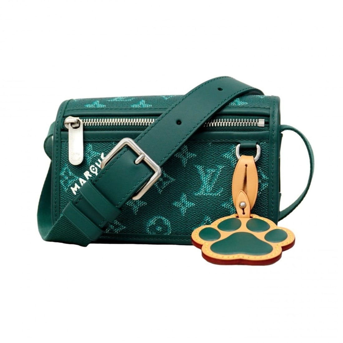 Louis Vuitton Monogram Heritage Bosphore Wearable Wallet Shoulder Bag M12637 Green Men's P2516404: --- Catalog ---Category: SizeSize (HxWxD): 12cm x 19cm x 6cm / 4.72'' x 7.48'' x 2.36''Category: DesignType: Shoulder bagColor: GreenGender: MenCategory: GeneralMPN: M12637Brand: Louis Vuitton--- Item