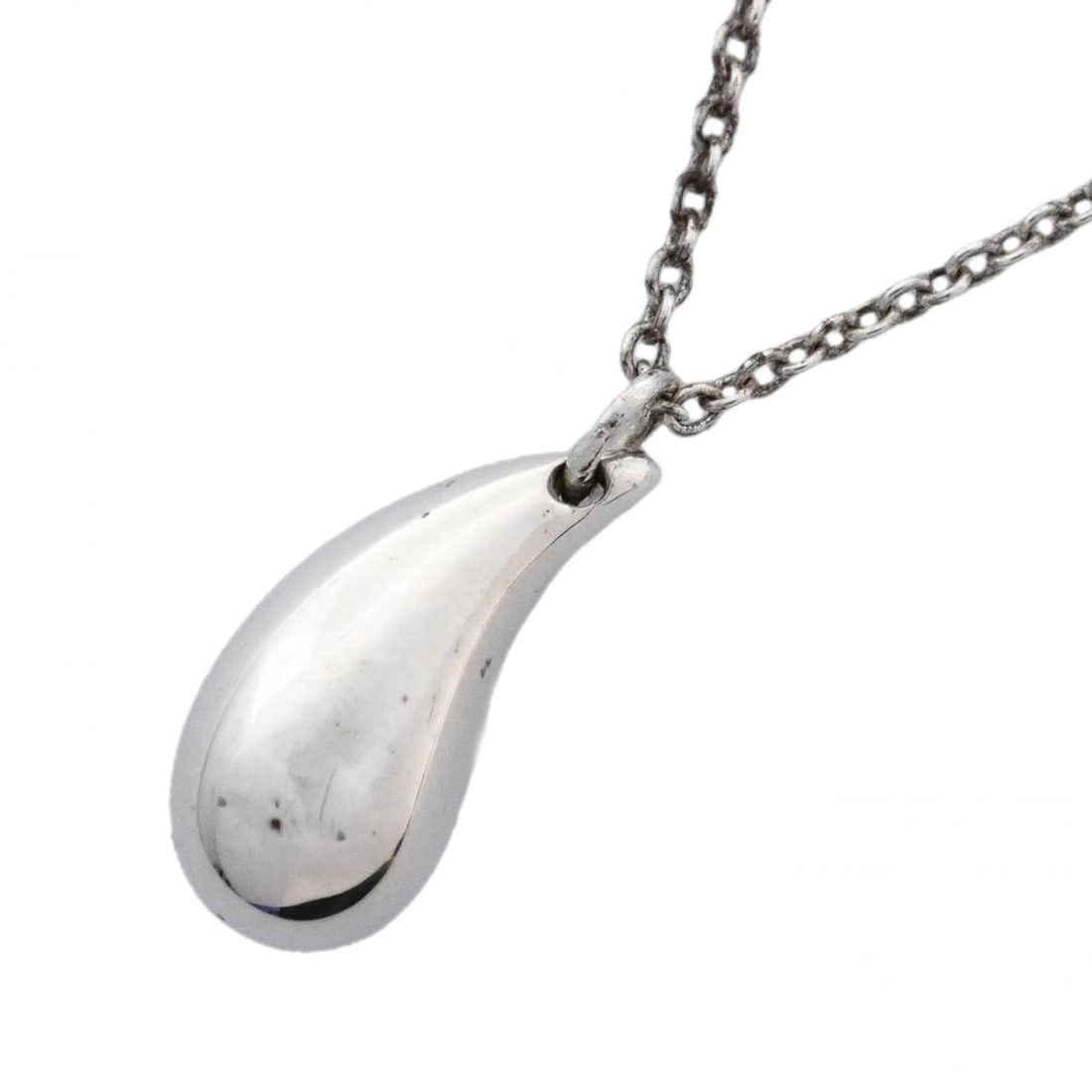 Tiffany & Co. Teardrop Necklace, Sterling Silver 925, Women's: --- Catalog ---Category: SizePendant Size: 14.6mm x 5.8mm / 0.57'' x 0.22''Neck Circumference: 41 cm / 16.14''Category: DesignGender: WomenMaterial: Silver 925Necklace Type: NecklaceCategory: GeneralB