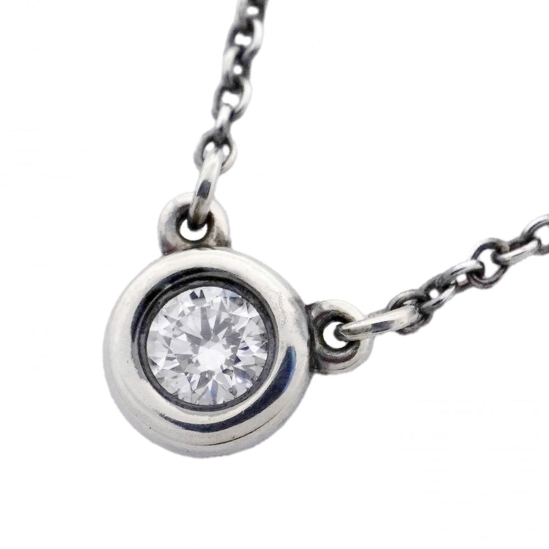 Tiffany & Co. By the Yard Necklace, 1PD (One Diamond), Sterling Silver 925, 0.10ct, Women's: --- Catalog ---Category: SizePendant Size: 5.7mm x 6.4mm / 0.22'' x 0.25''Neck Circumference: 41 cm / 16.14''Category: DesignStone: DiamondGender: WomenMaterial: Silver 925Necklace Type: NecklaceCateg