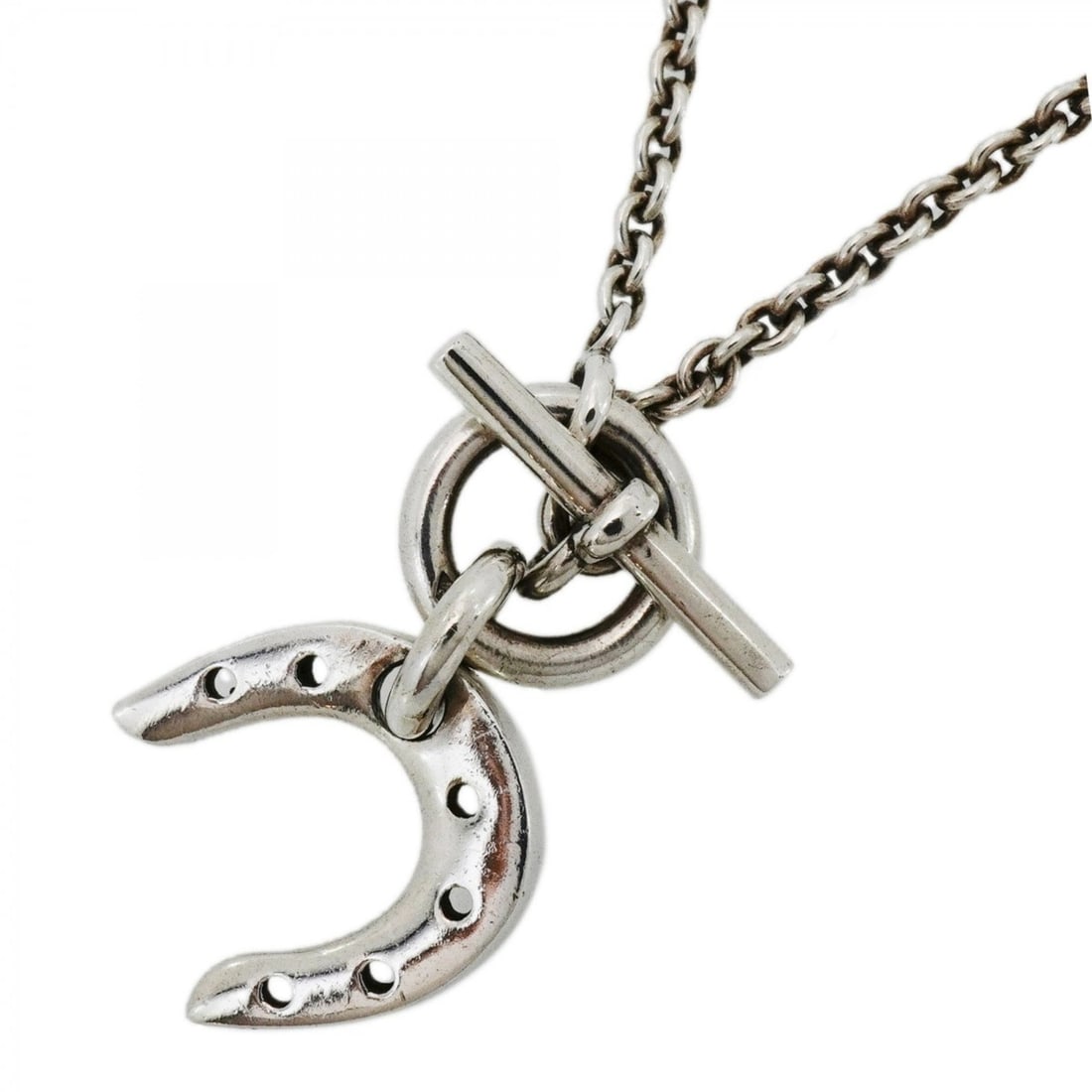 Hermes Horseshoe Necklace, Sterling Silver 925, Women's: --- Catalog ---Category: SizePendant Size: 21mm x 16.7mm / 0.82'' x 0.65''Neck Circumference: 40 cm / 15.74''Category: DesignGender: WomenMaterial: Silver 925Necklace Type: NecklaceCategory: GeneralBr
